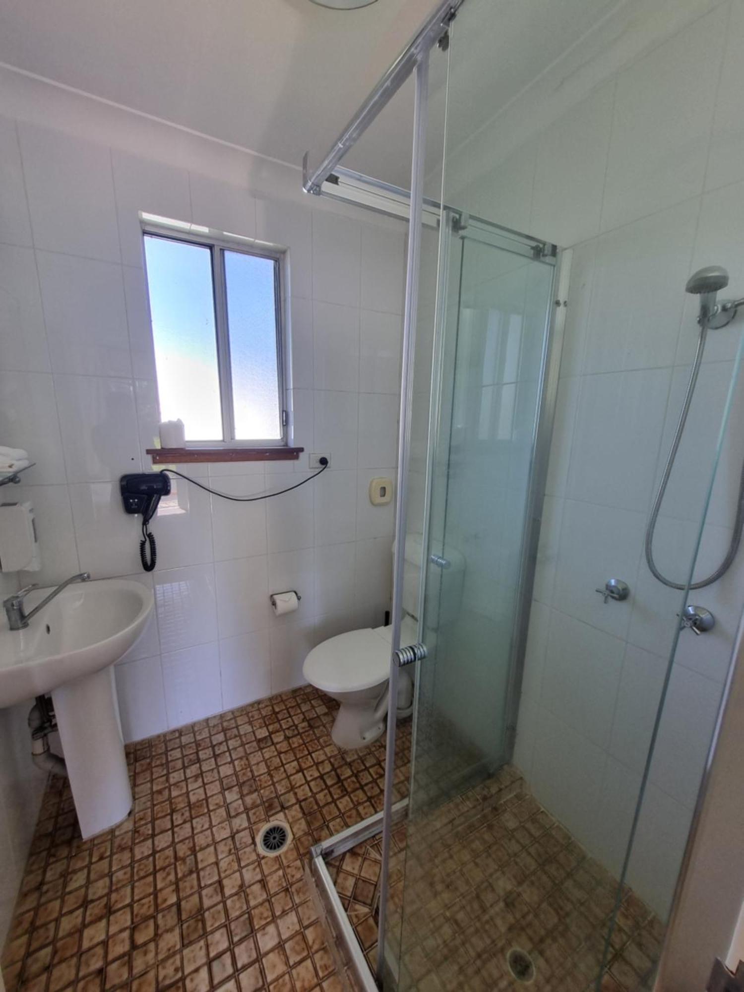 קמפסי Moon River Motor Inn מראה חיצוני תמונה